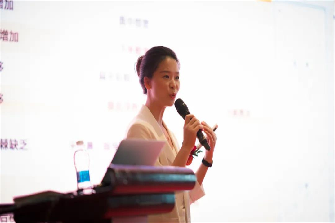 《醫療美容行業資深美學設計&面部年輕化實踐者》美秀美容醫院許琴主任.jpg